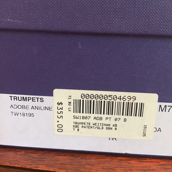 Stuart Weitzman Patent Ballet Flats - Picture 5 of 7